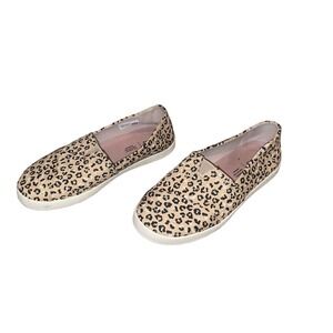 TOMS Avalon Leopard-Cheetah Slip On Sneakers - Size 8.